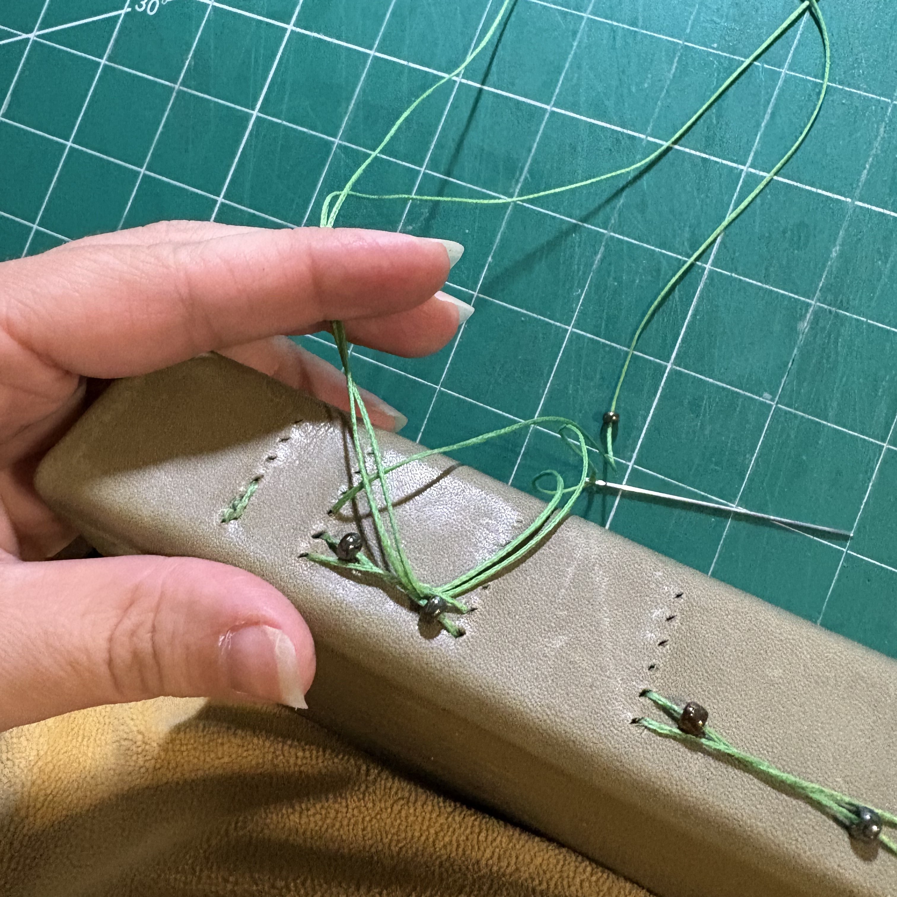 Mid-thread links example 1